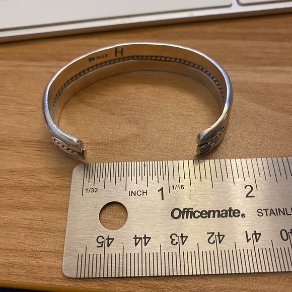 Amazing Navajo 925 sterling silver hand stamped signed cuff bracelet - Picture 8 of 8